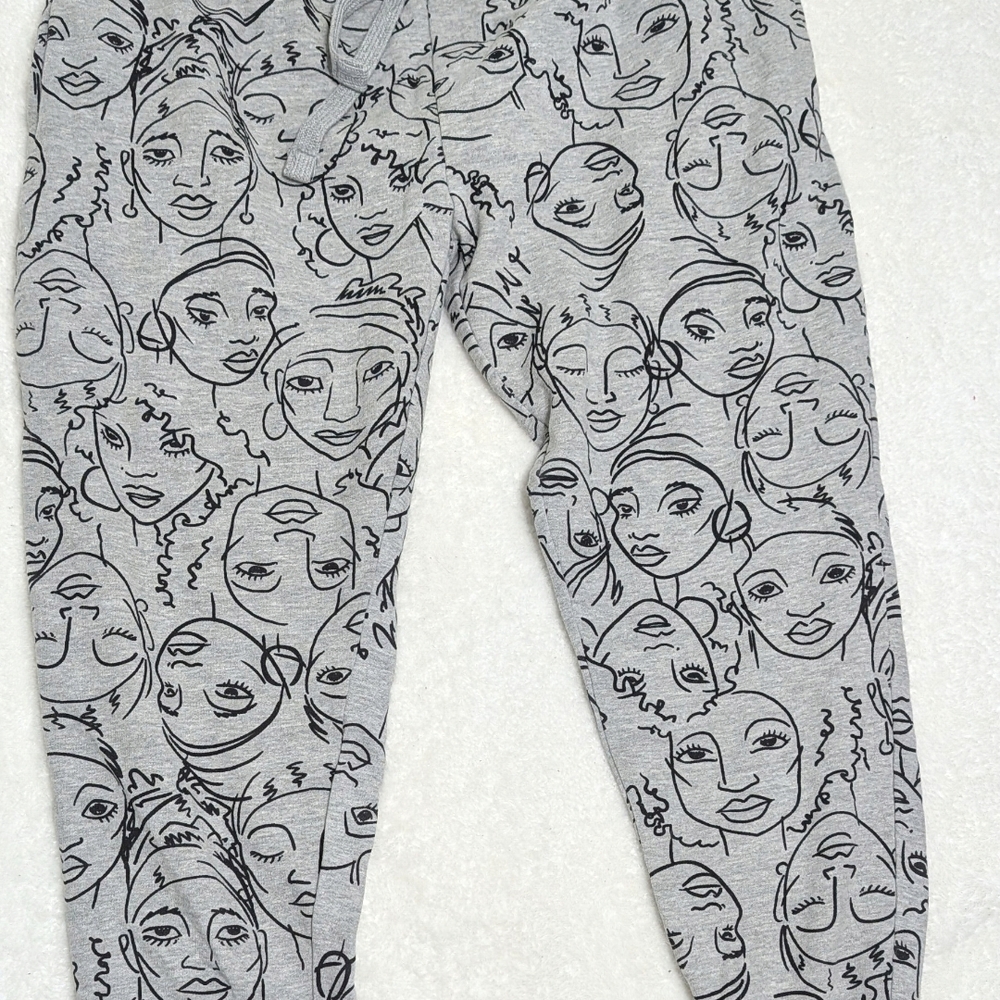 Women's Gray Patterned Pants - Picture 2 of 3